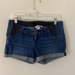 Isabel maternity shorts size 4